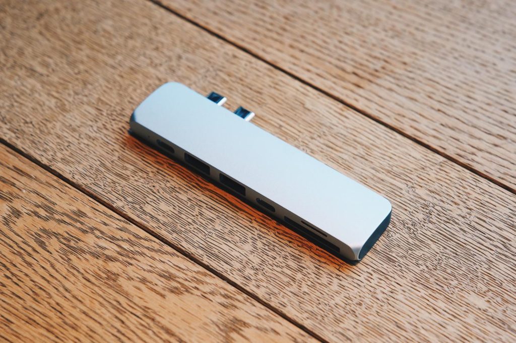 MacBook Proユーザー必携のSATECHI USB TypeCハブ。 DRESS CODE.（ドレスコード）