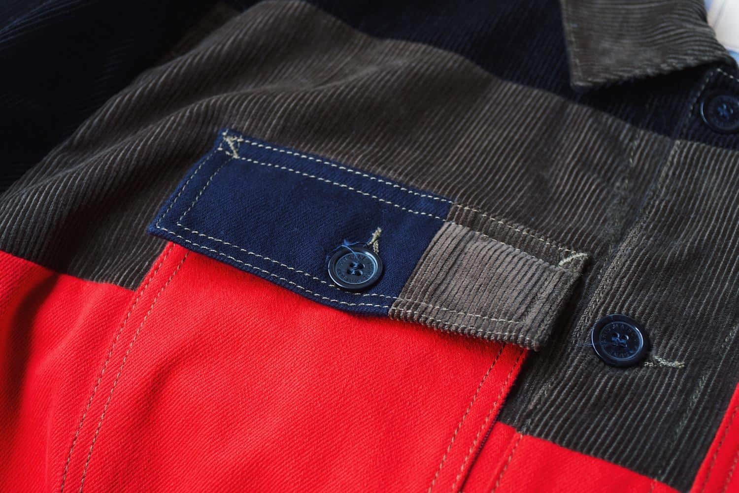 MAISON KITSUNÉのマルチカラージャケットでスタイルに華を添える。 | DRESS CODE.（ドレスコード）