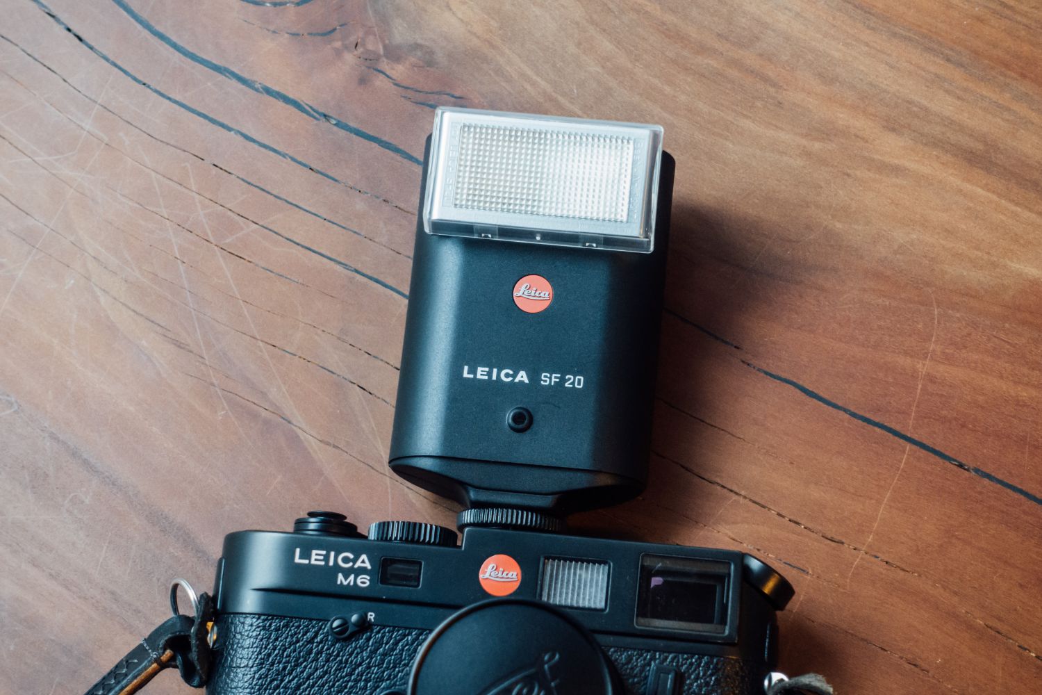 Leica M6 TTLで使える純正フラッシュSF 20を購入。 | DRESS CODE 